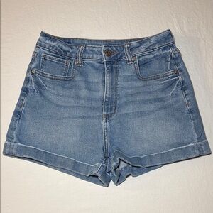 American Eagle Outfitters Women's Roll Cuff Medium Wash Mom Shorts Size 2 EUC